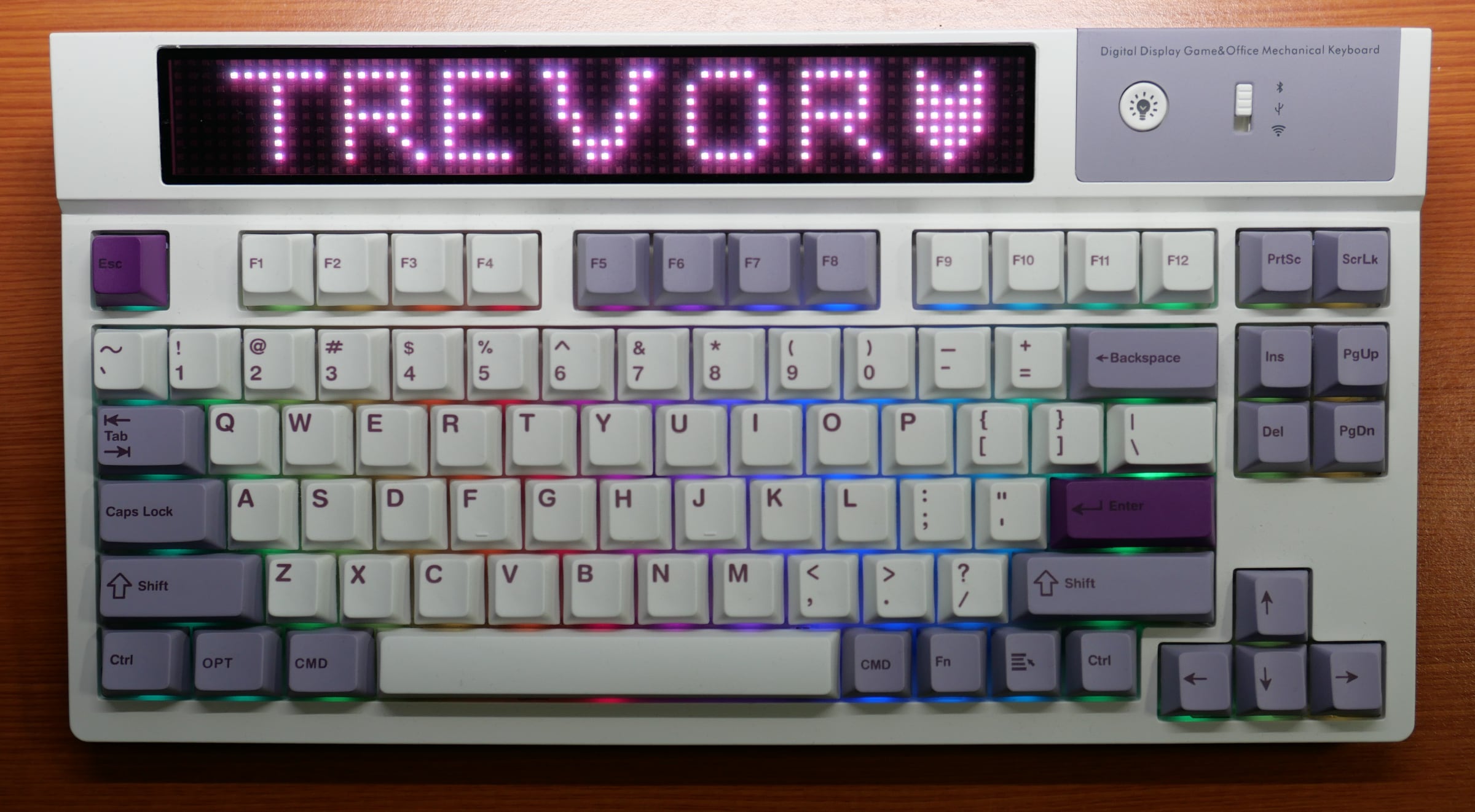 Epomaker DynaTab 75X Review: Gaming mechanical keyboard with dot-matrix display